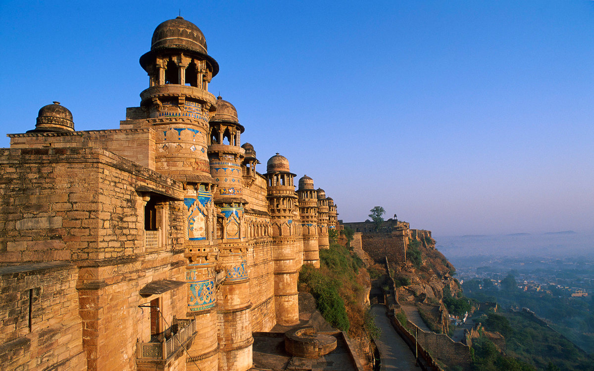 10 Amazing things to do in India